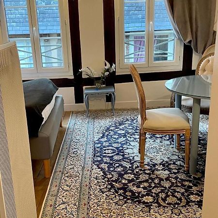 La Parenthese Du Capucin Apartman Honfleur Kültér fotó