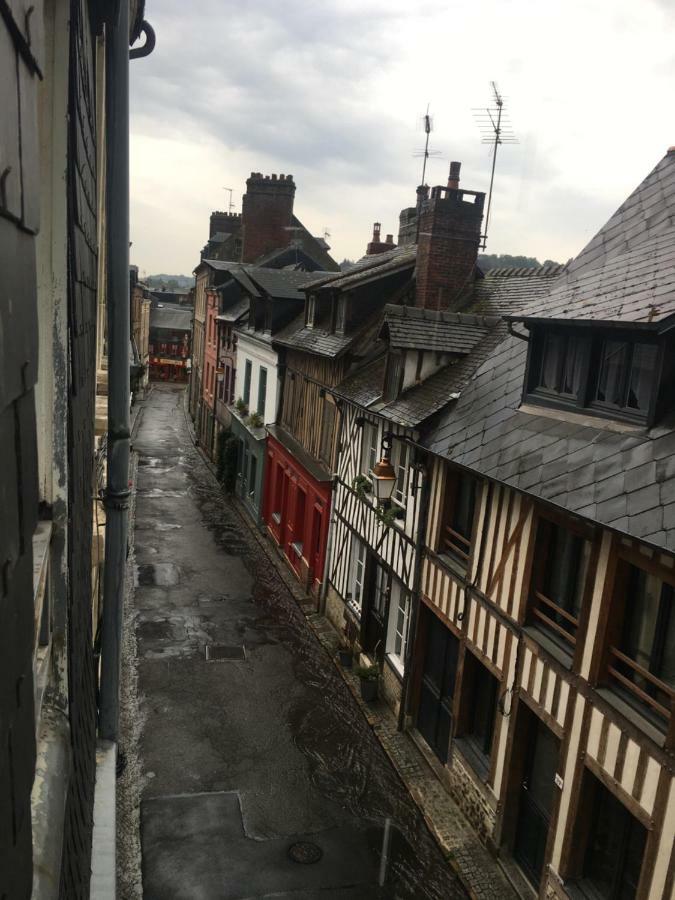 La Parenthese Du Capucin Apartman Honfleur Kültér fotó
