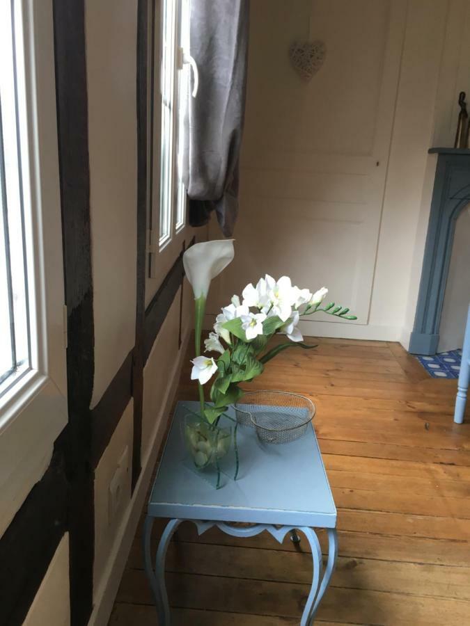 La Parenthese Du Capucin Apartman Honfleur Kültér fotó