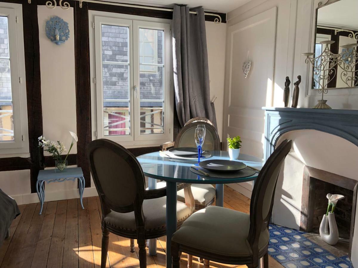 La Parenthese Du Capucin Apartman Honfleur Kültér fotó