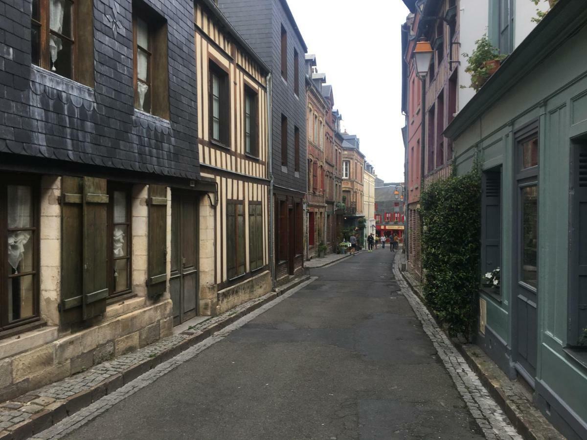 La Parenthese Du Capucin Apartman Honfleur Kültér fotó